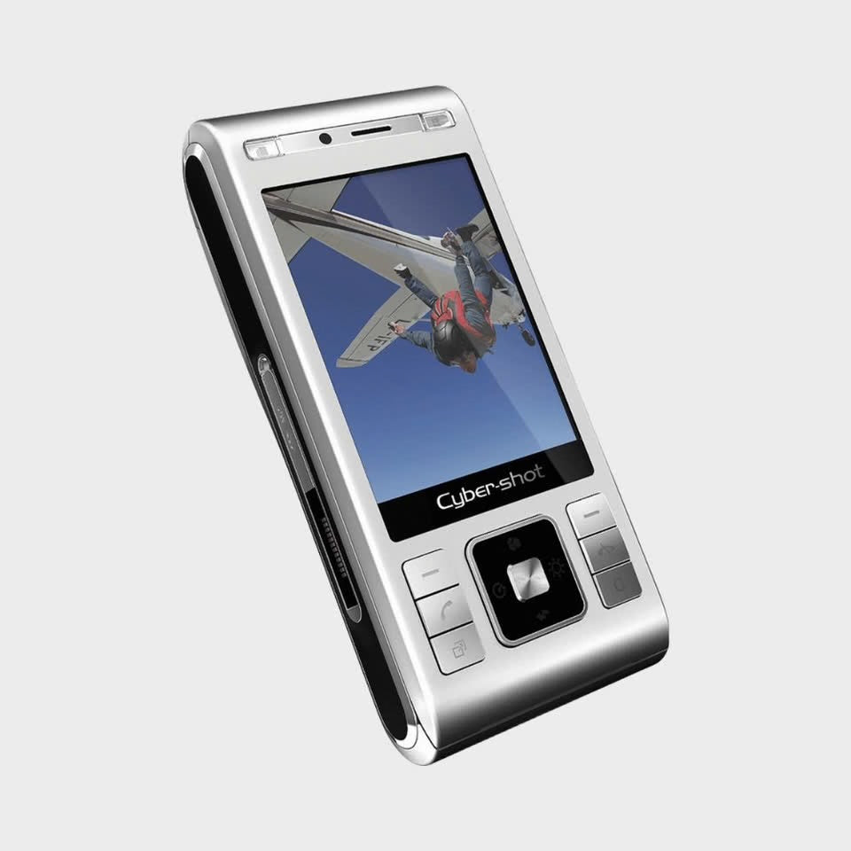 (Open Box Condition) Sony Ericsson C905 CyberShot With 8MP Camera (Xenon + LED Flash)  (Black) (120 Days Warranty) + Sony Ericsson In Ear Earphones